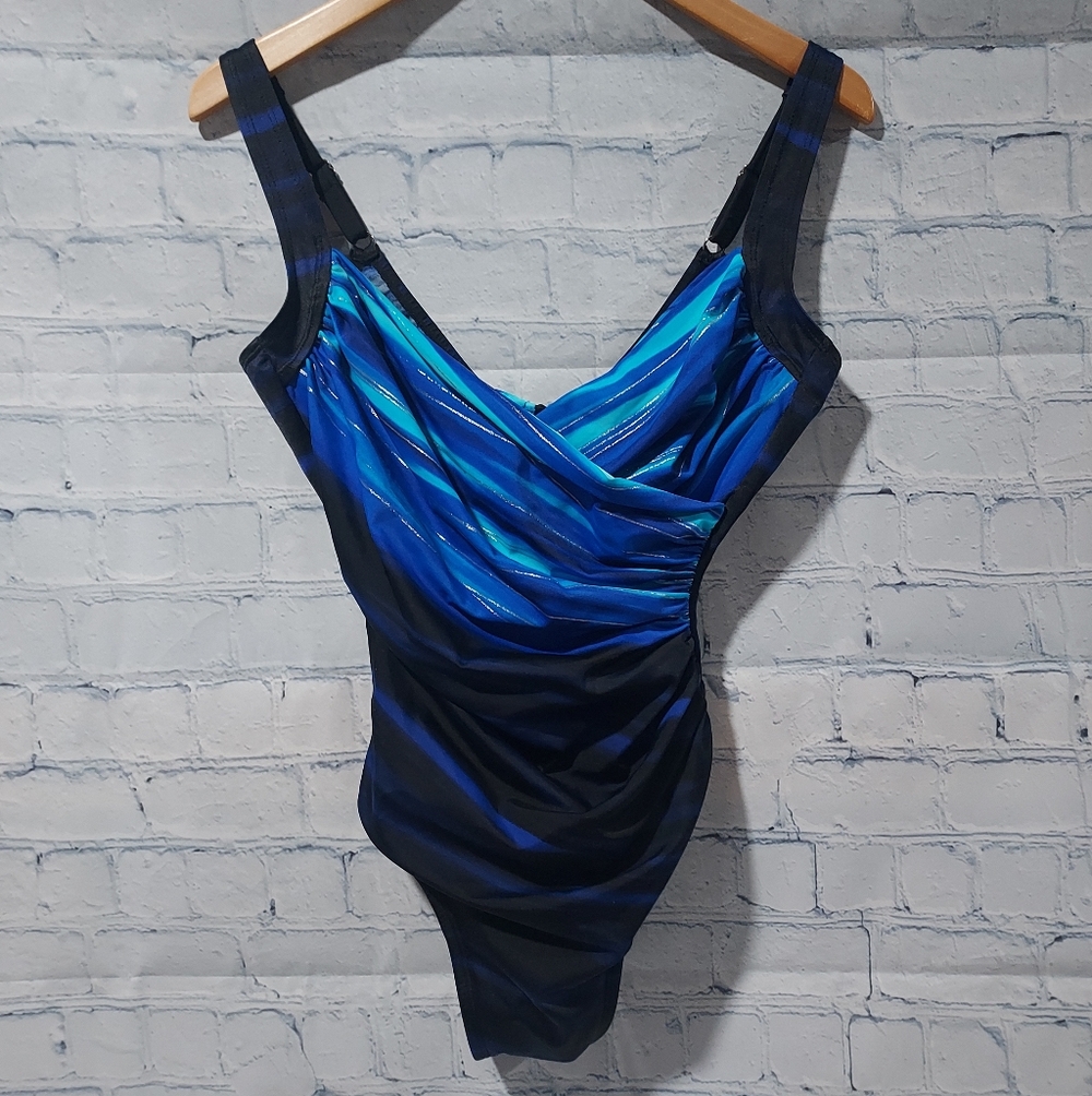 Kirkland Signature By Miraclesuit Womens Size 8 One Piece Swimsuit Ruching